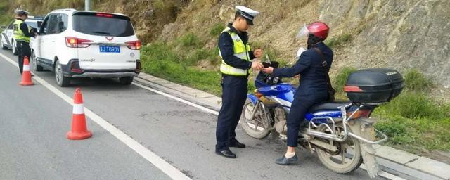 e证驾驶证可以开什么车（E证可以开三轮摩托吗） 第1张