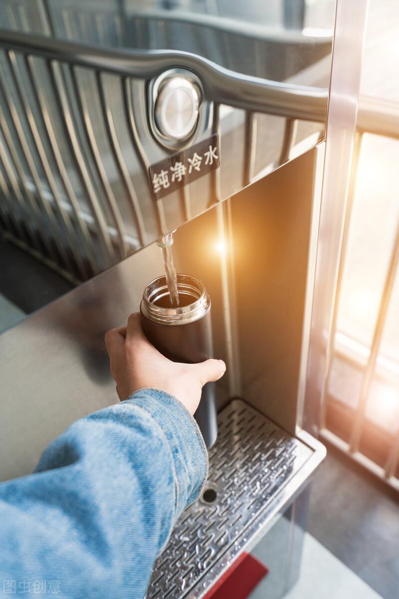 杯子发霉了还能用吗（保温杯有点生锈了还能用吗） 第1张