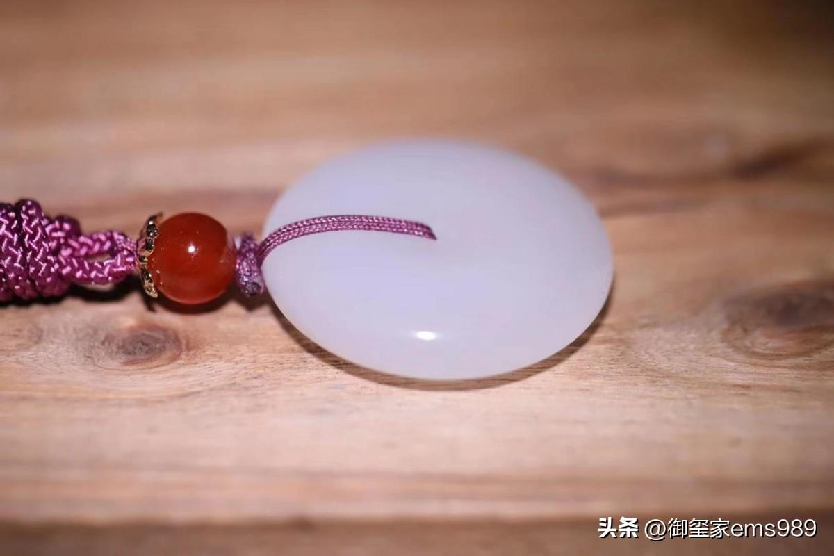 戴玉有什么好处（戴和田玉有什么禁忌） 第3张