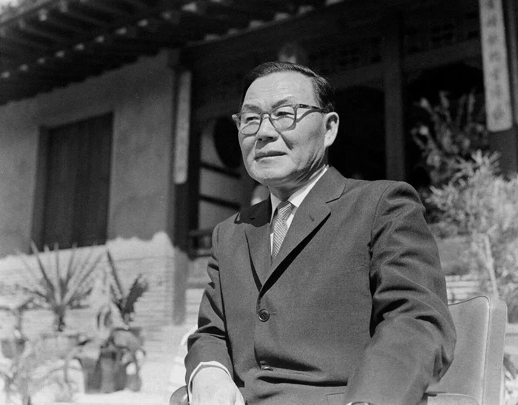 韩国总统命运一览表（盘点11任总统的下场谁最惨） 第3张