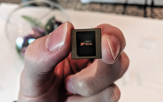 kirin980是什么处理器怎么样（Kirin980被称为神u的原因） 第1张