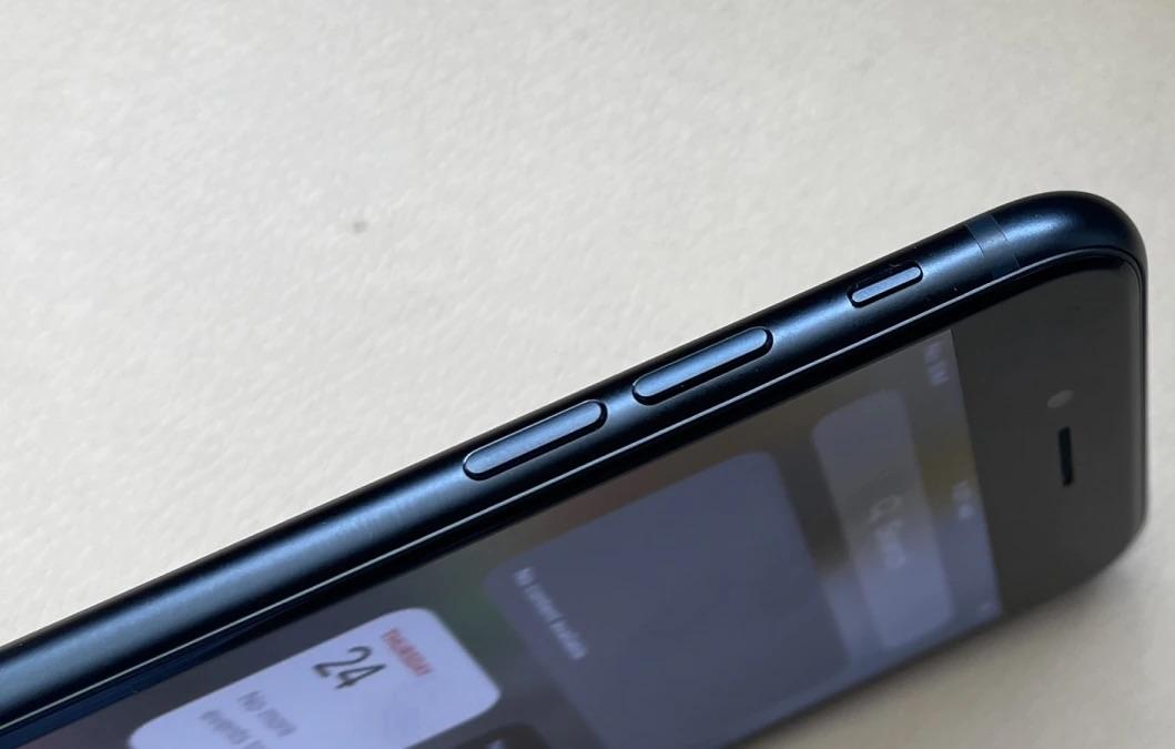 iphone se 3和iphone 13 mini区别（苹果SE3与3mini优缺点对比） 第11张