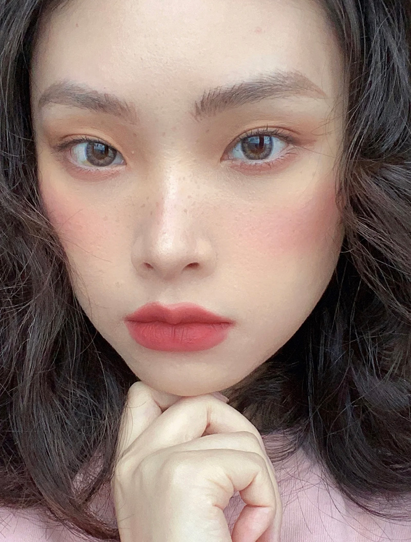 黄皮适合什么色号的口红（黄皮女生涂这些口红显白又气质） 第17张