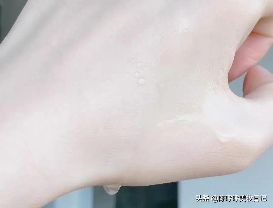 化妆水和爽肤水一样吗（化妆水跟爽肤水有什么区别） 第3张