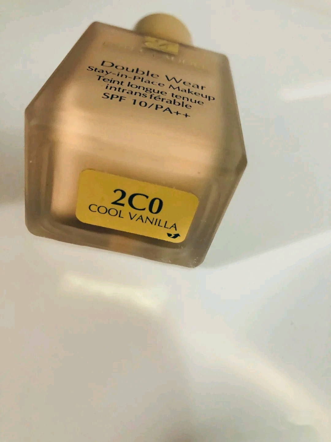 雅诗兰黛1w1白还是2c0（dw粉底液哪个适合黄皮） 第13张