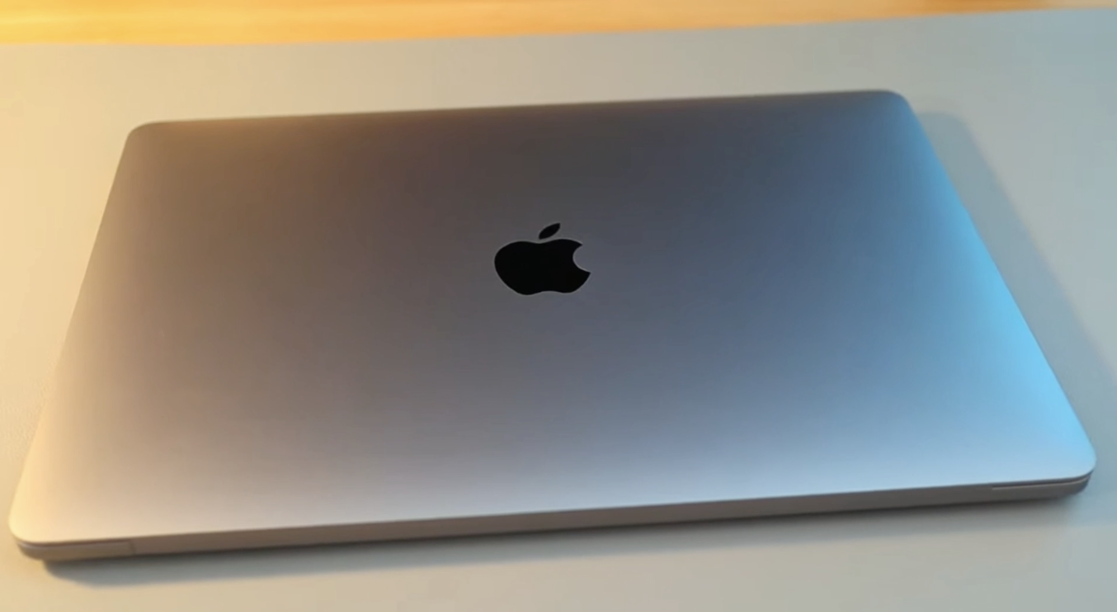 苹果笔记本电脑报价多少钱一台（苹果MacBookPro大幅“跳水”） 第1张