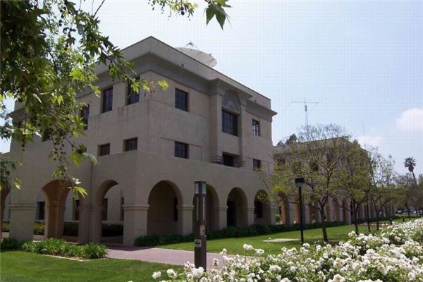 世界排名前十的法学院：牛津大学仅第五，哈佛大学居第一 第7张