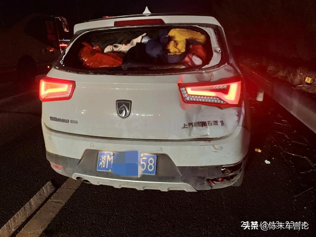 老司机跑高速为什么不走左道（不建议走高度左道的理由） 第1张