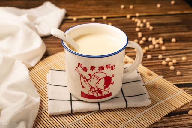 女人怎么保养不容易老（女性防止皮肤衰老的秘诀） 第15张