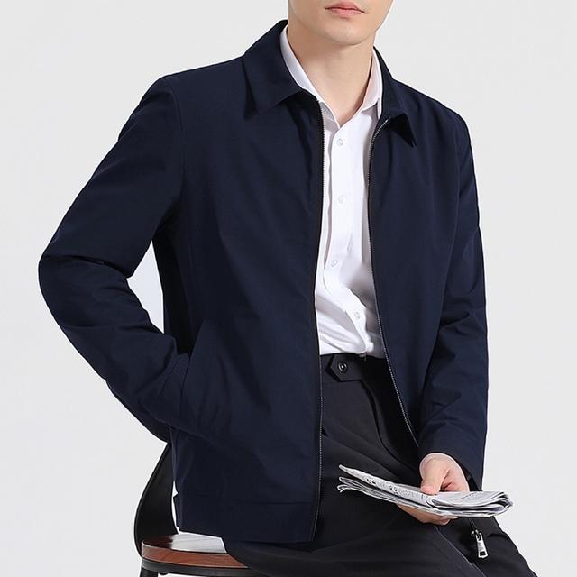 年轻公务员如何穿衣搭配（公务员日常服装时尚打扮） 第9张