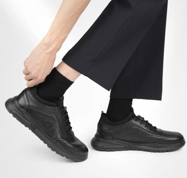 长期站立穿什么鞋子舒服（上班长时间走路穿什么鞋好） 第9张