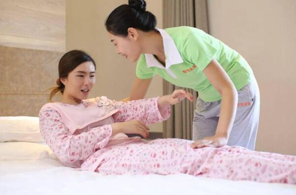十大低学历高薪的职业：模特、月嫂排在前两位 第1张