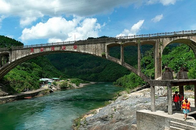 中国十大最美峡谷漂流地 中国受欢迎的十大峡谷漂流 第3张