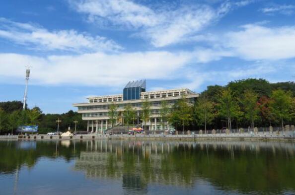 河南漂亮的大学排行榜前十名，河南十大最美大学校园 第19张