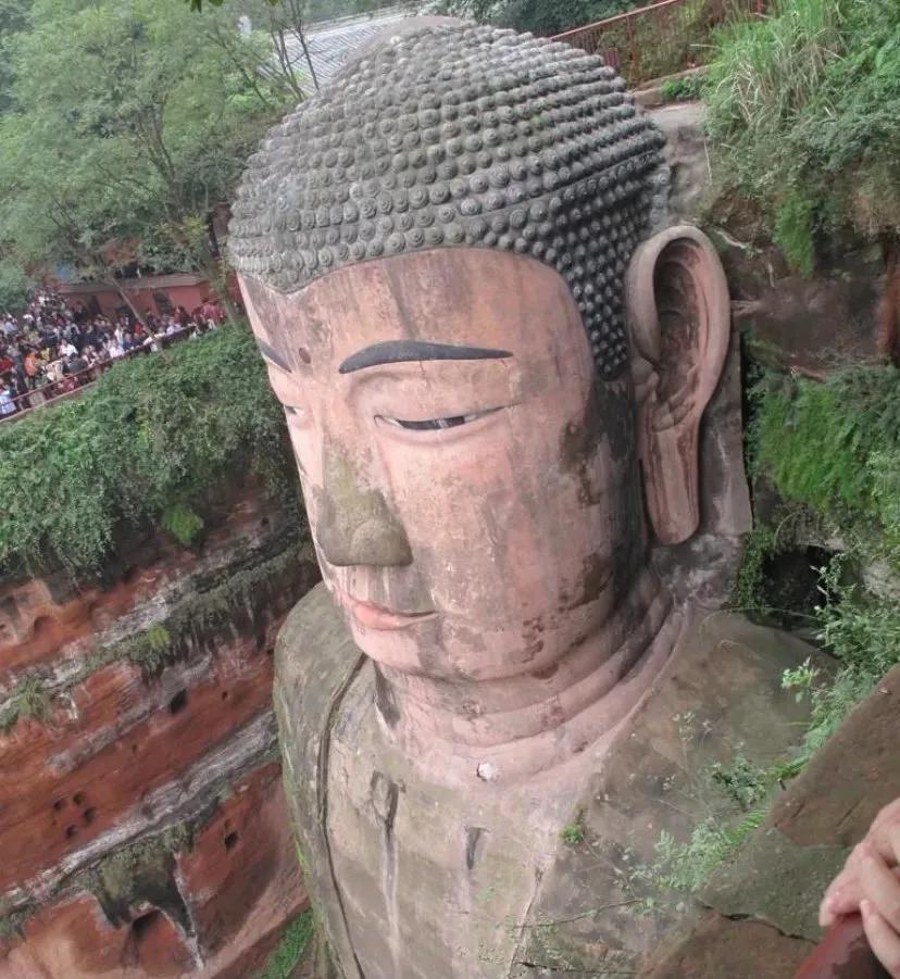 乐山大佛不能拜的原因（号称中国最大的悬崖石像） 第3张
