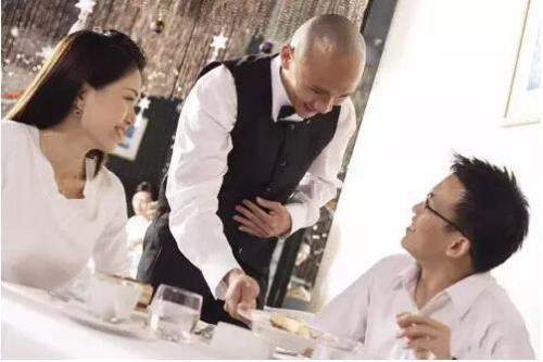 十大女生冷门又高薪的职业，同声传译居首位 第13张