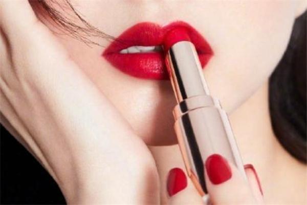 十大口红品牌排行榜：迪奥、香奈儿排在前两位 第17张