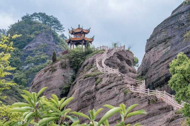 中国十大最美奇特山形山貌 嶂石岩地貌景观推荐 第1张