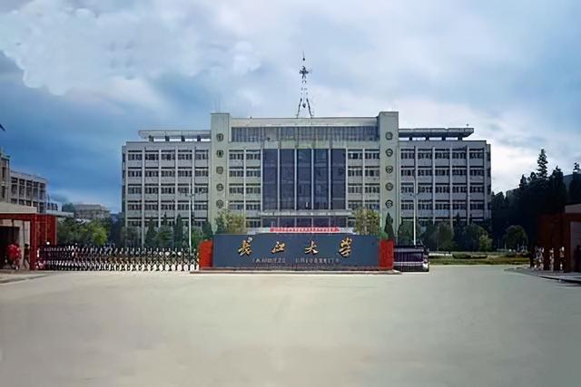湖北十大最美大学排行榜，武汉大学雄踞榜首 第17张