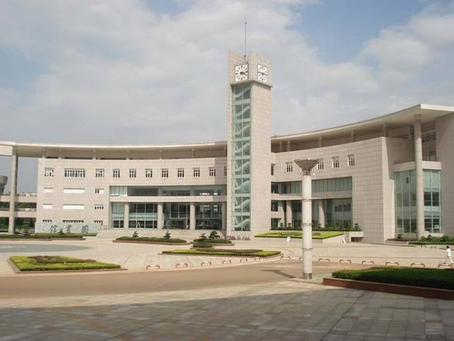 湖北十大财经类大学排行榜，第一的是中南财经政法大学 第3张