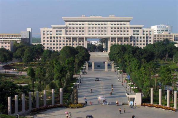 广西省大学排名2022最新排名，排第一名的是广西大学 第19张
