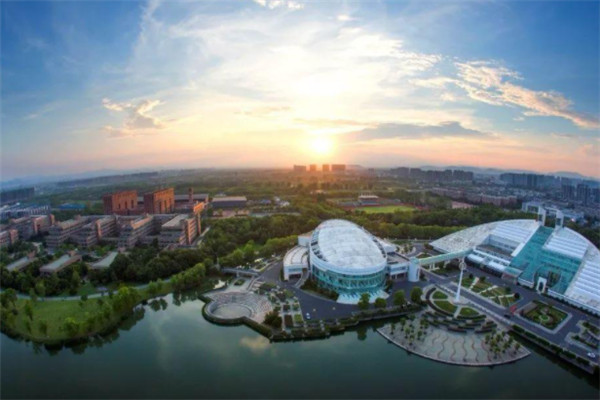 浙江省十大名校排行榜，浙江大学名列榜首 第1张