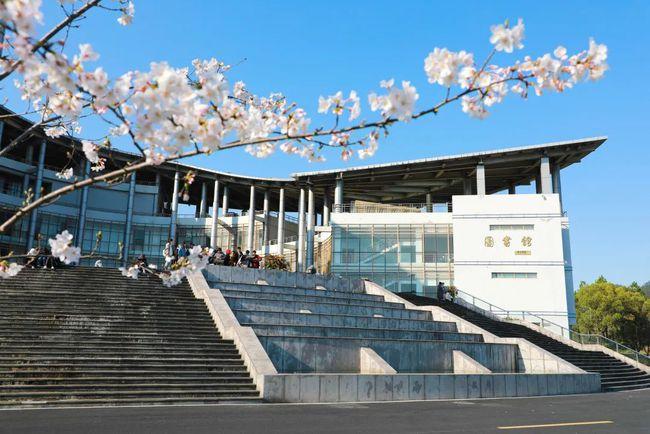 浙江十大最美大学校园排行榜：浙大仅第三，杭电尽领风骚 第7张