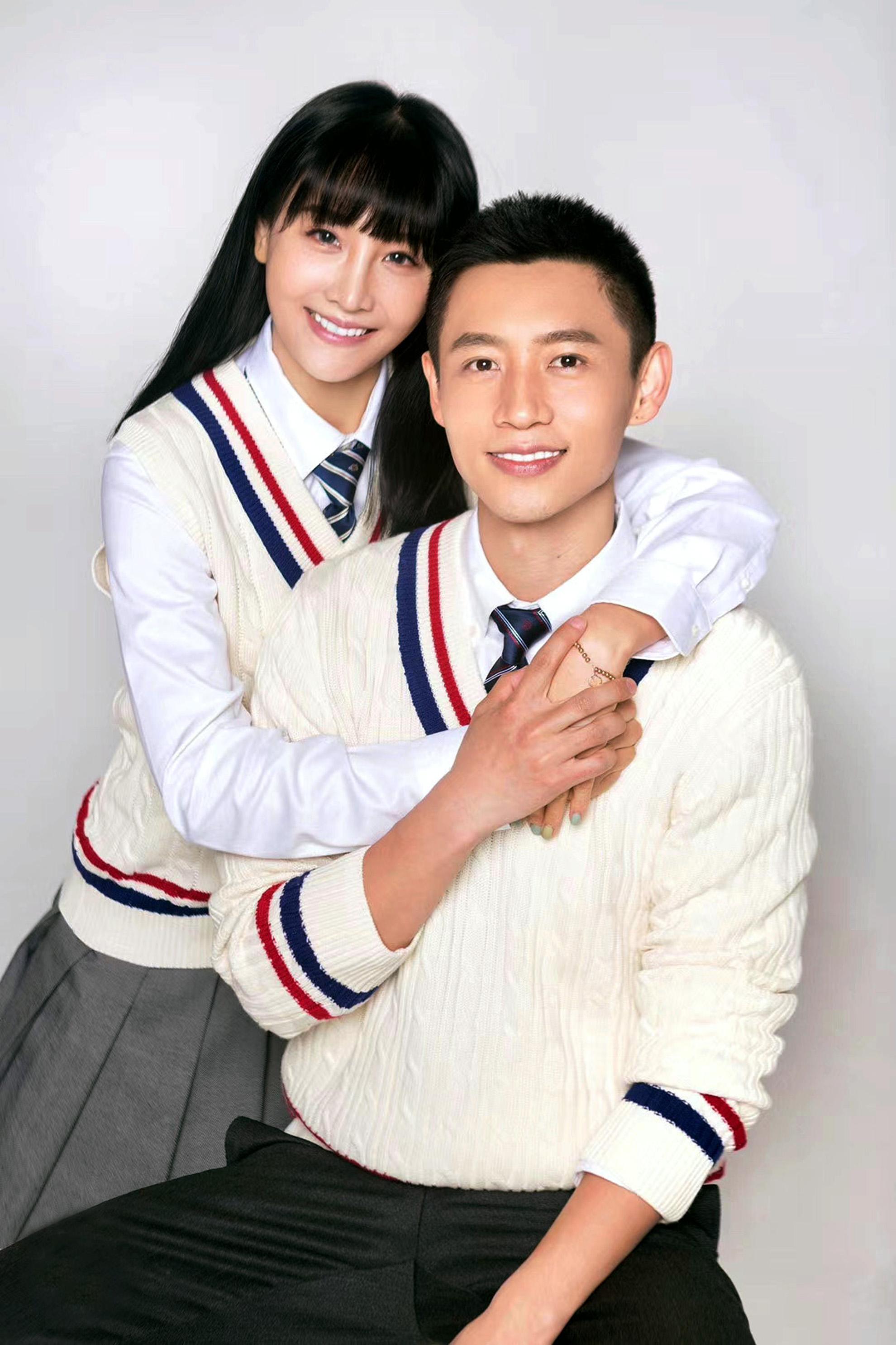 魏晨老婆是初恋吗？妻子牺牲事业成就了他 第1张