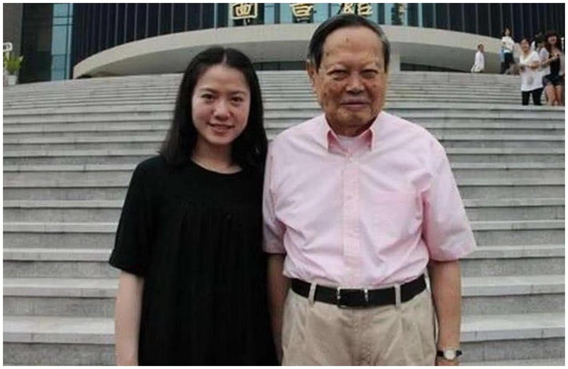 翁帆个人资料简历（28岁结婚，为丈夫坚持早睡18年） 第23张