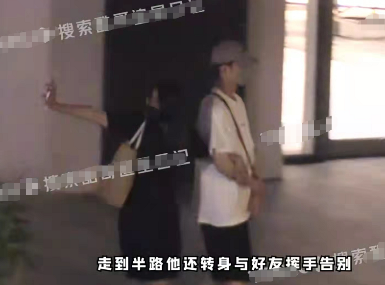 蒋欣王凯宣布结婚？近日王凯深夜醉酒被美女搀扶 第1张
