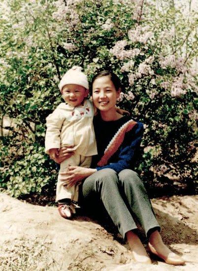 魏晨老婆是初恋吗？妻子牺牲事业成就了他 第3张