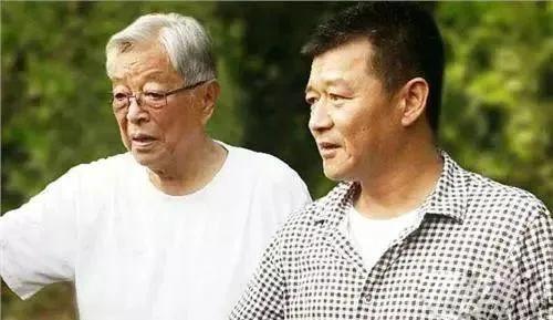 褚时健的传奇人生简介（揭秘褚时健是如何从低谷走向巅峰） 第39张