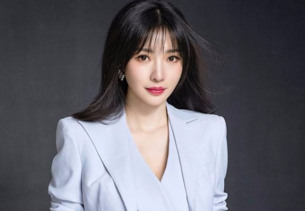 包贝尔柳岩婚礼事件发生了什么？给她道过歉，没显诚意遭网友吐槽 第17张