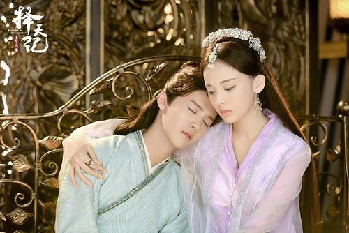 EXO12位成员现状：黄子韬回家继承父业，鹿晗因恋爱打烂一手好牌 第57张