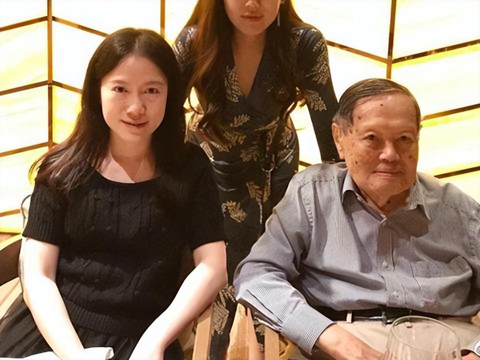 翁帆个人资料简历（28岁结婚，为丈夫坚持早睡18年） 第15张