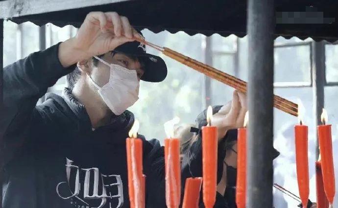 欧阳娜娜个人简历资料（演技曾却让章子怡无语） 第1张