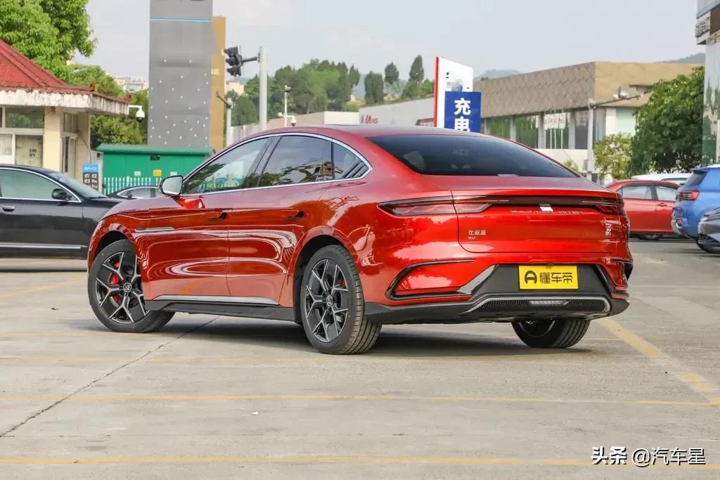 比亚迪汉EV：续航715km+时尚造型，售28.75万！值得入手吗？ 第5张