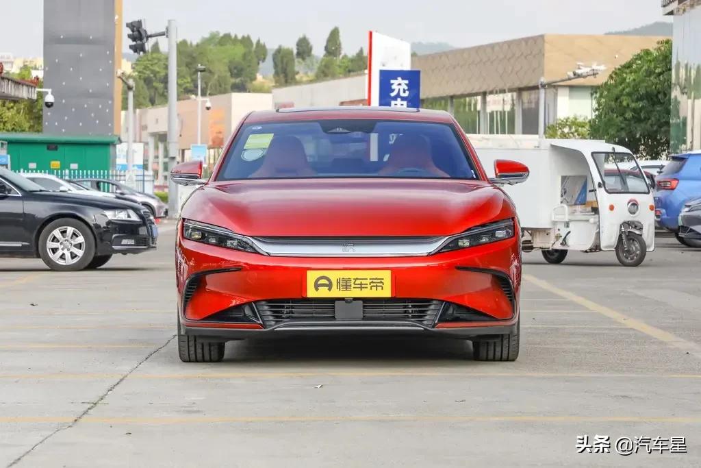 比亚迪汉EV：续航715km+时尚造型，售28.75万！值得入手吗？ 第3张