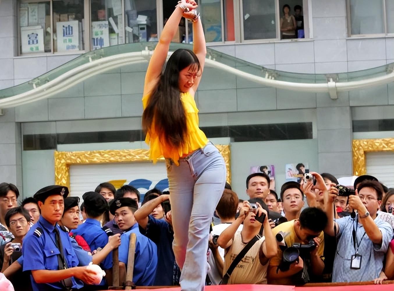 芙蓉姐姐现状如何？如今成为亿万富豪 第37张