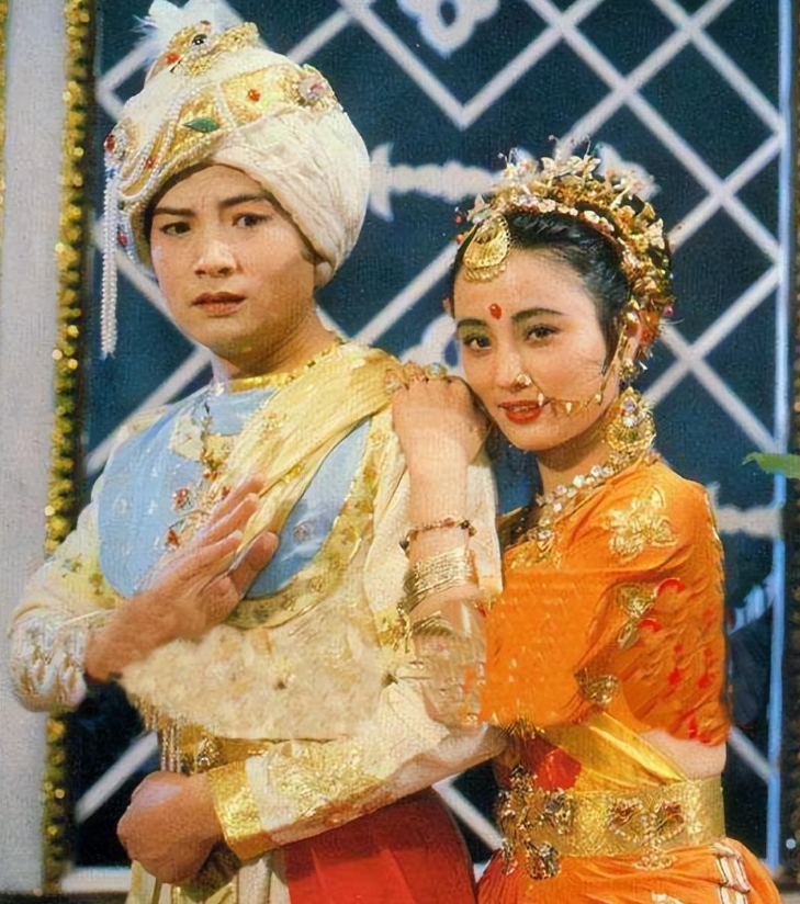 李玲玉个人资料（二婚嫁富商，夫妻分居11年感情不变） 第9张
