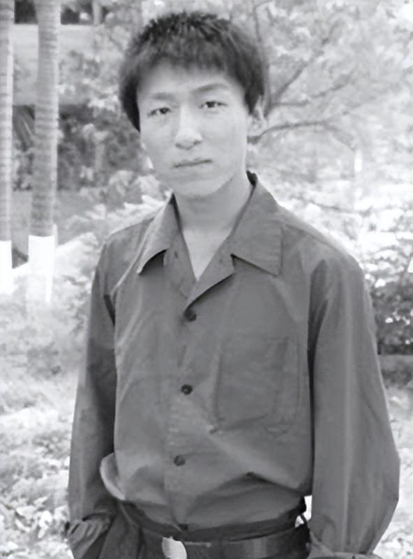 陈羽凡现在怎么样了？4年后再看胡海泉，两人差距也太大了 第13张