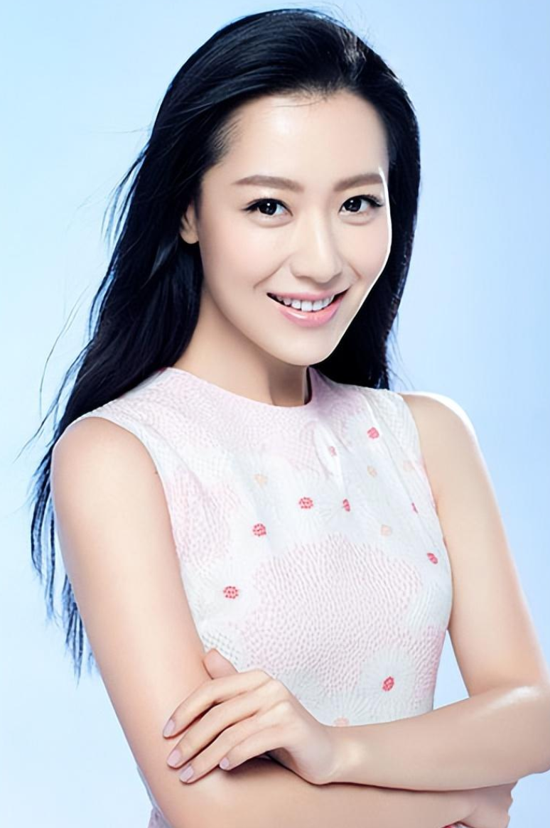 白冰个人资料简介（与模特丁一闪婚又离婚，如今仍单身） 第27张