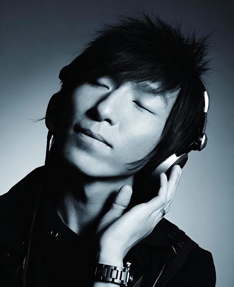 陈羽凡现在怎么样了？4年后再看胡海泉，两人差距也太大了 第19张