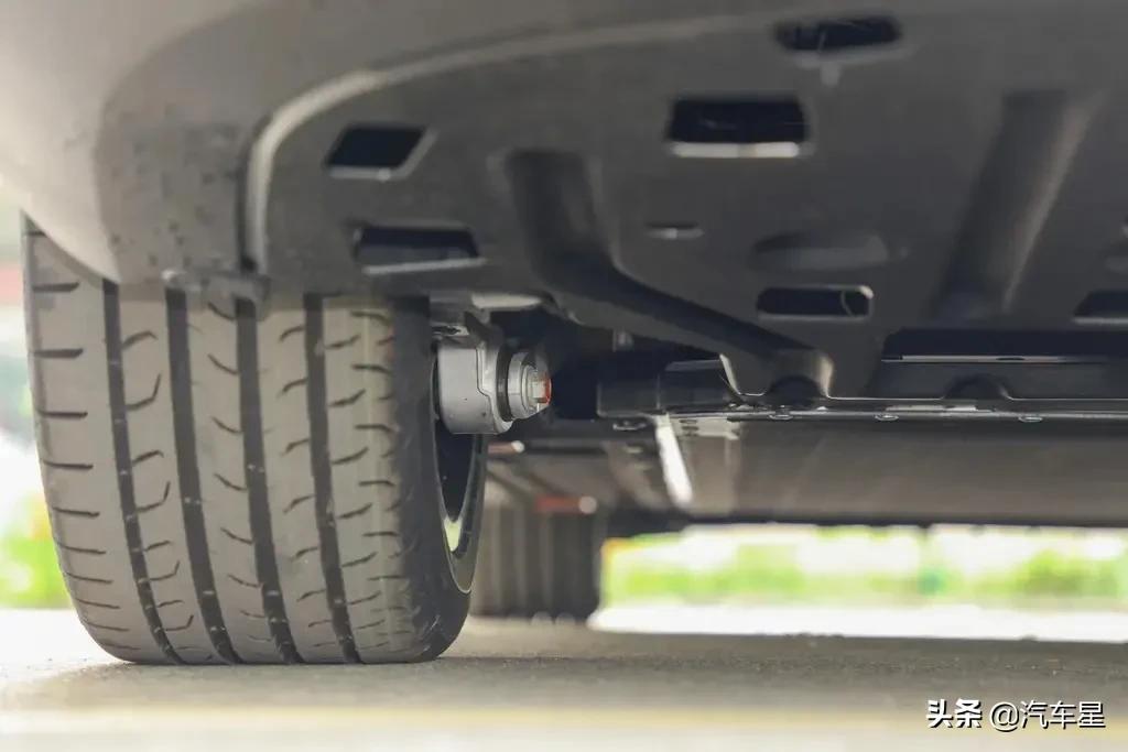 比亚迪汉EV：续航715km+时尚造型，售28.75万！值得入手吗？ 第13张