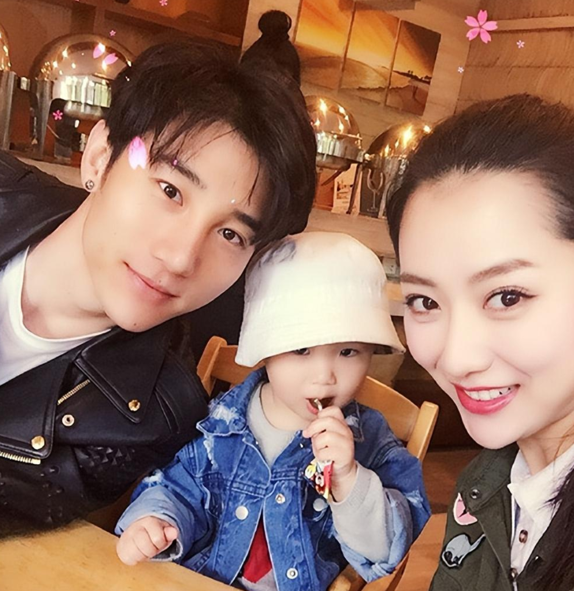 白冰个人资料简介（与模特丁一闪婚又离婚，如今仍单身） 第29张