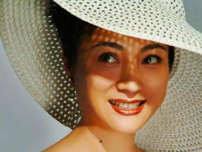 李玲玉个人资料（一婚被辜负，二婚嫁犹太富商） 第29张