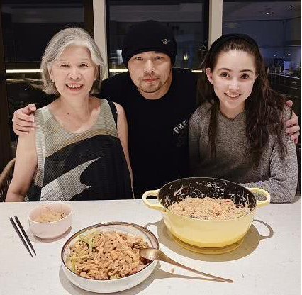 昆凌父亲是哪国人？昆凌的父亲是澳大利亚人 第17张