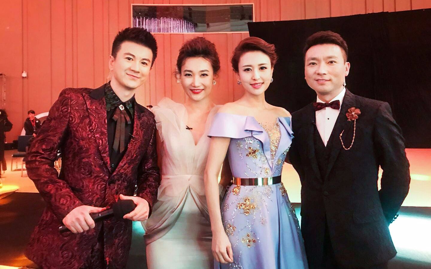 《新闻联播》美女主播李梓萌：风光背后有艰辛，婚恋成父母的心病 第19张
