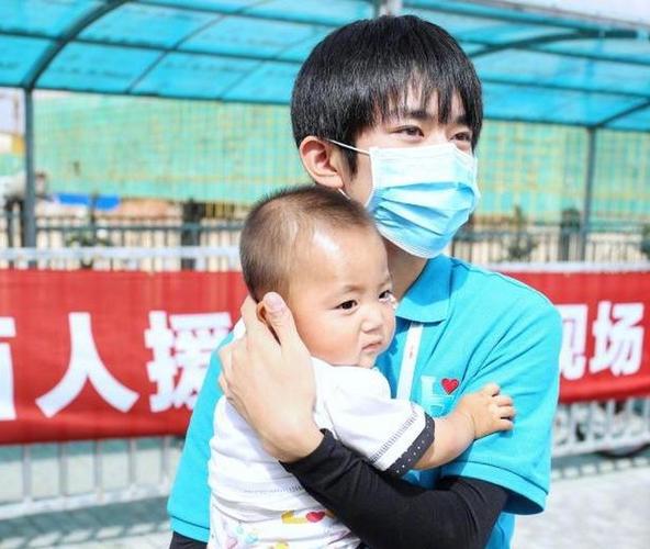 韩红：我一生行善不求回报，收养280多个孤儿，捐款捐到倾家荡产 第111张