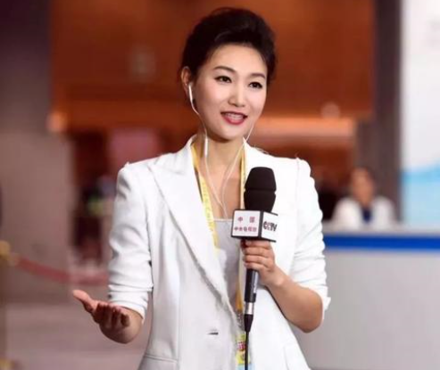 《新闻联播》美女主播李梓萌：风光背后有艰辛，婚恋成父母的心病 第9张